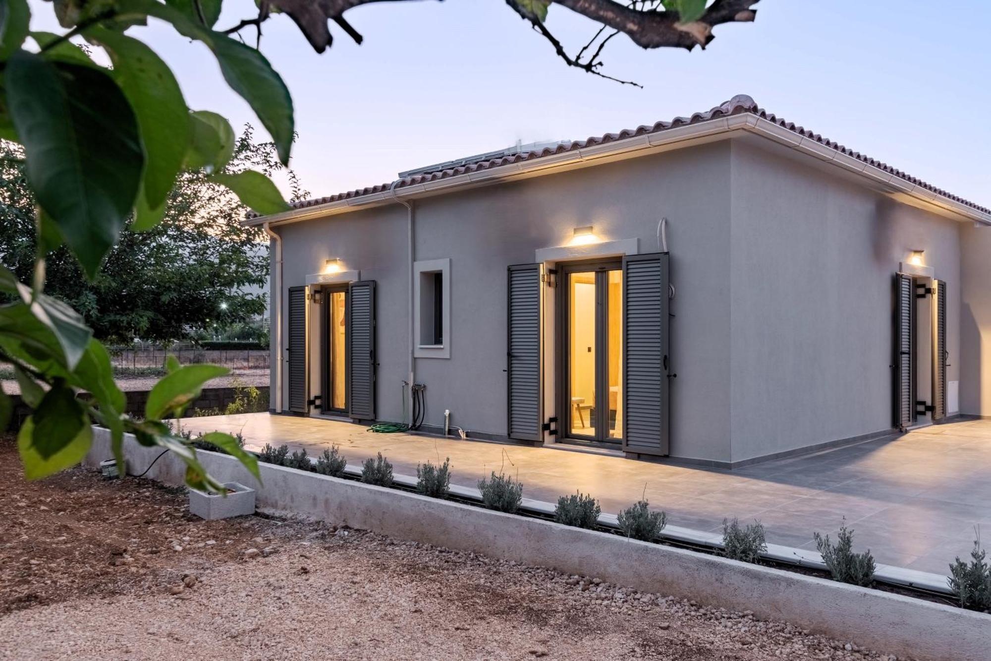 The Mulberry Tree Villa Sami  Luaran gambar