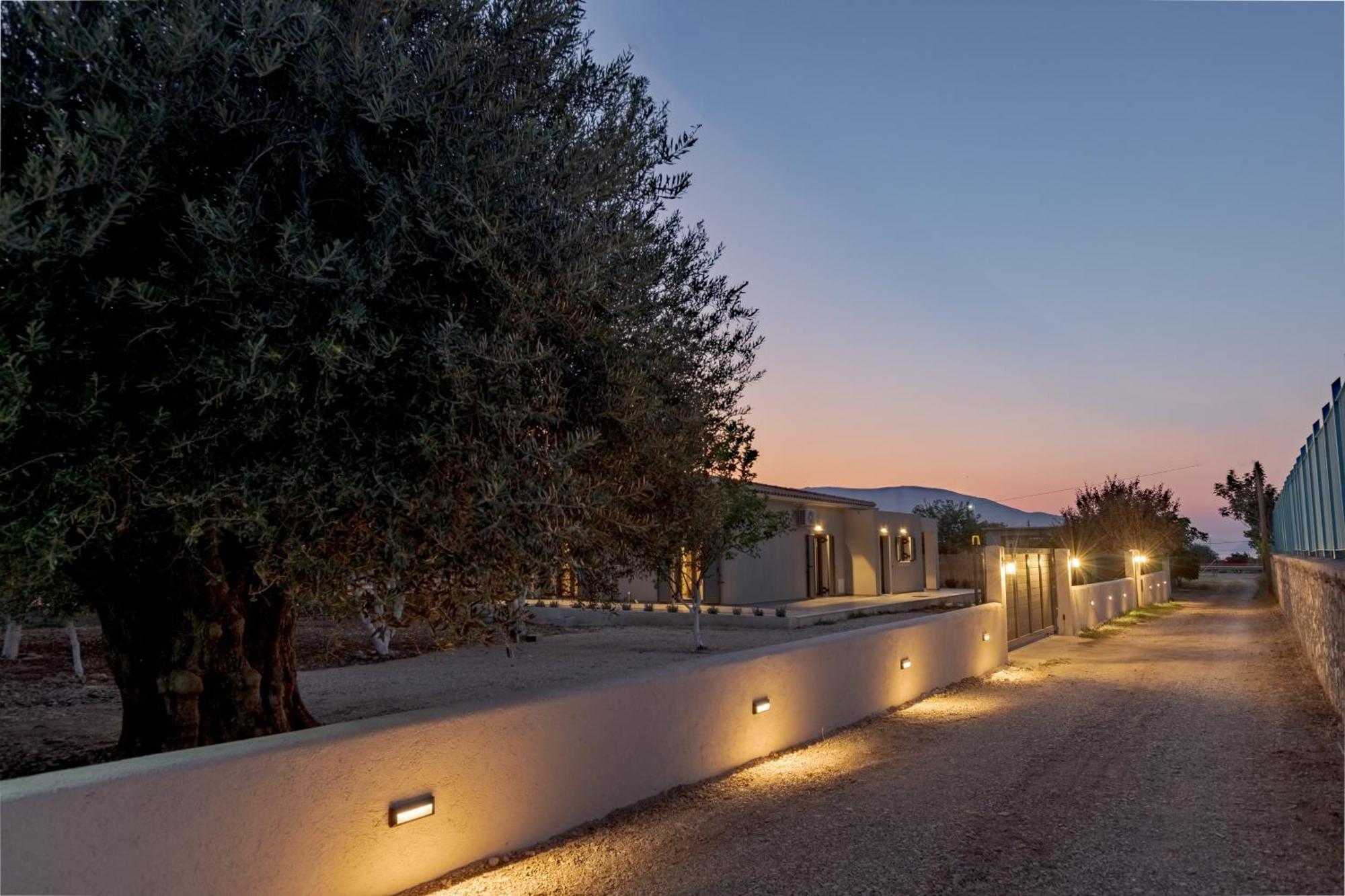 The Mulberry Tree Villa Sami  Luaran gambar